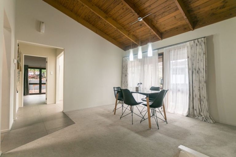 Photo of property in 8 Elmira Place, Browns Bay, Auckland, 0630