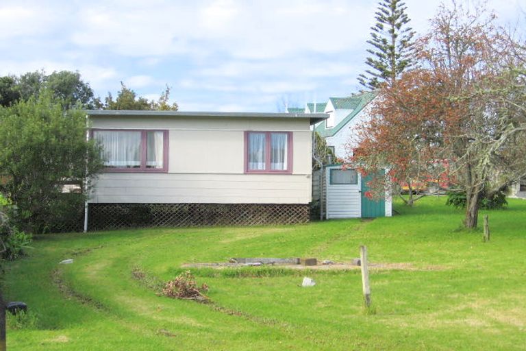 Photo of property in 30 Kauri Crescent, Snells Beach, 0920