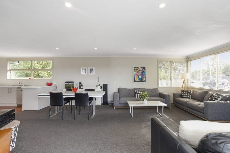 Photo of property in 18 House Avenue, Mangere Bridge, Auckland, 2022