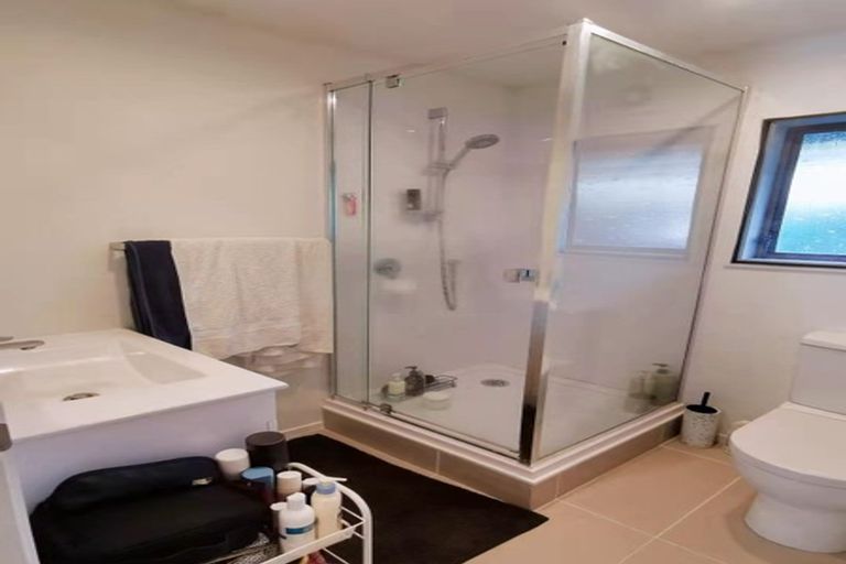 Photo of property in 3/57 Lake Road, Devonport, Auckland, 0624