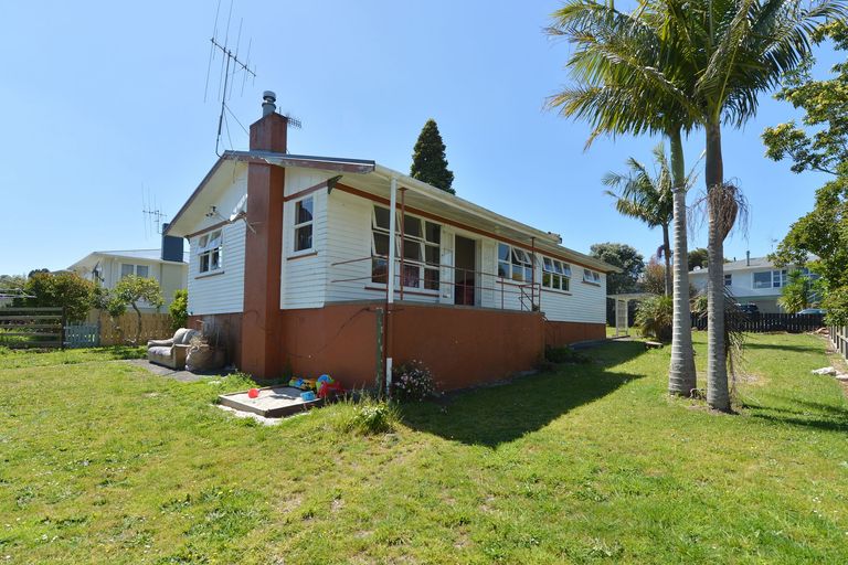 Photo of property in 13 Butler Place, Te Kamo, Whangarei, 0112