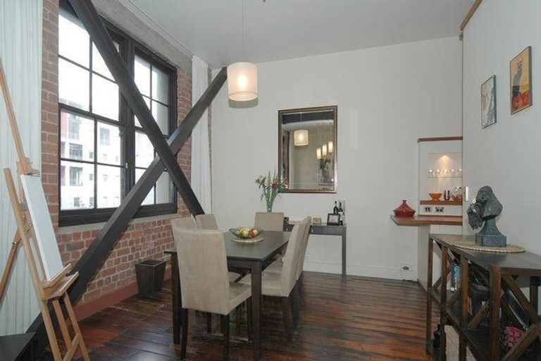 Photo of property in Hannahs Warehouse Apartments, 21/13 Leeds Street, Te Aro, Wellington, 6011