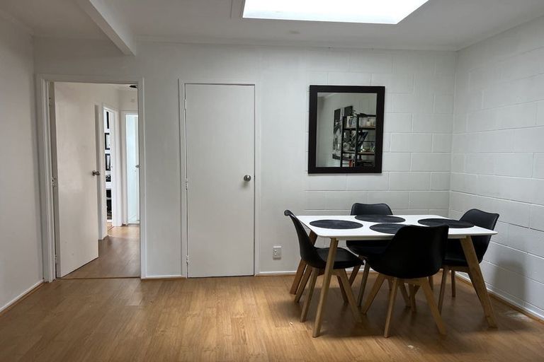 Photo of property in 2/106 Monarch Avenue, Hillcrest, Auckland, 0627