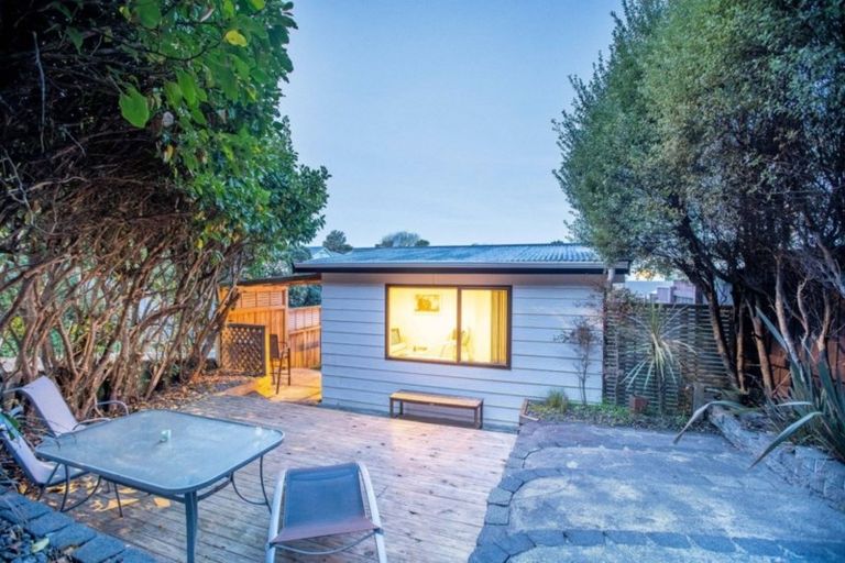 Photo of property in 11a Monowai Road, Johnsonville, Wellington, 6037