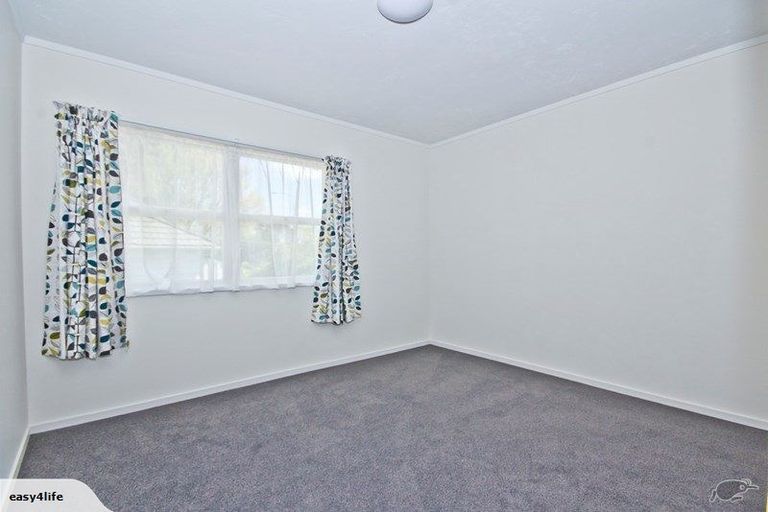 Photo of property in 21a View Road, Henderson, Auckland, 0612