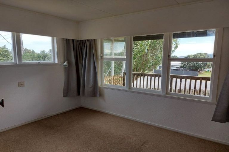 Photo of property in 65 Maunsell Road, Port Waikato, Tuakau, 2695