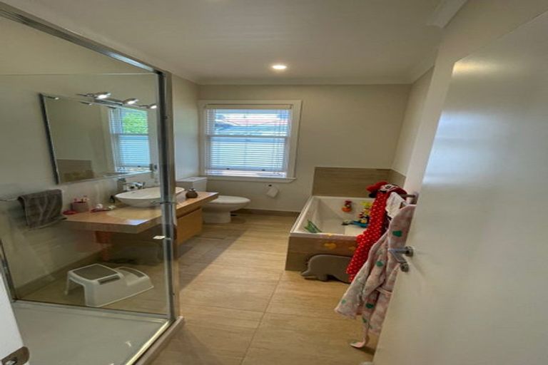 Photo of property in 44 Hawker Street, Mount Victoria, Wellington, 6011