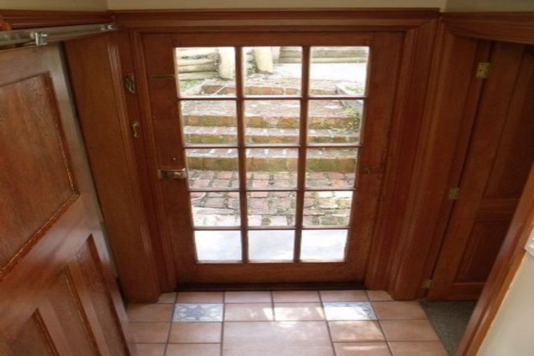 Photo of property in 27 Moffitt Street, Vogeltown, Wellington, 6021