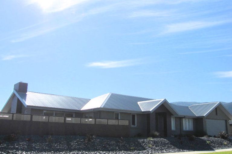 Photo of property in 22 Cambelldon Crescent, Stoke, Nelson, 7011