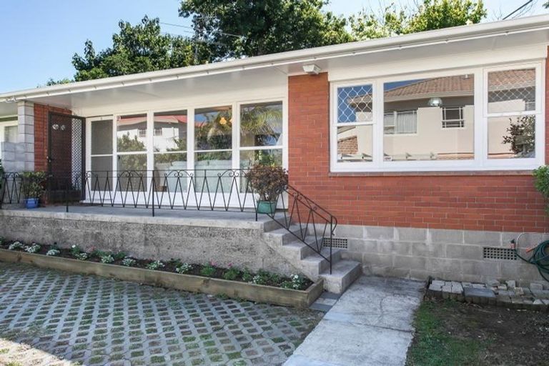 Photo of property in 5/8 Tawera Road, Greenlane, Auckland, 1051