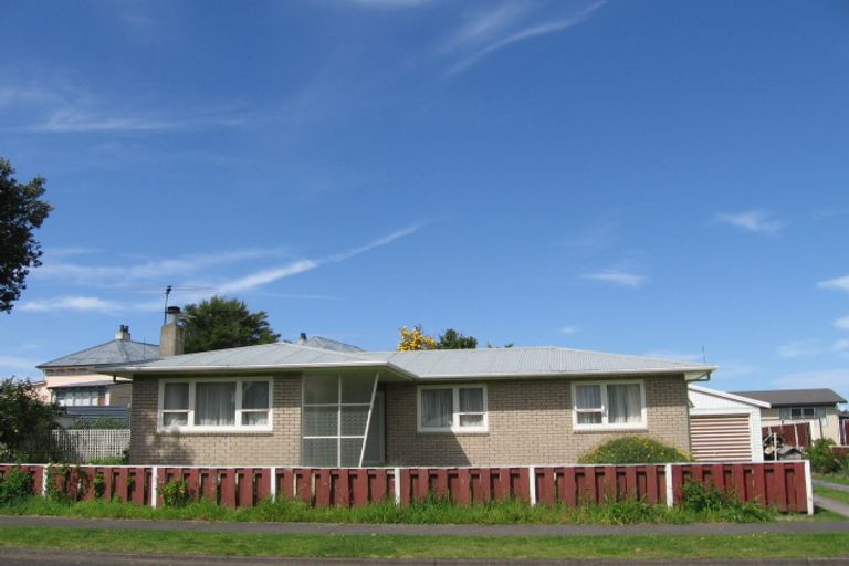 Photo of property in 38 Totara Street, Te Hapara, Gisborne, 4010