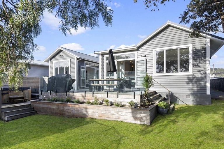 Photo of property in 5 Torridon Road, Miramar, Wellington, 6022