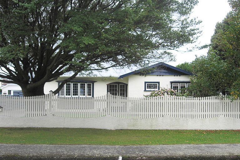 Photo of property in 15 Thornycroft Avenue, Epuni, Lower Hutt, 5011