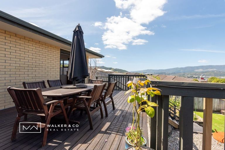 Photo of property in 16 Kirton Drive, Riverstone Terraces, Upper Hutt, 5018