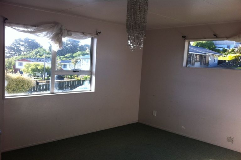 Photo of property in 453 Warspite Avenue, Ascot Park, Porirua, 5024