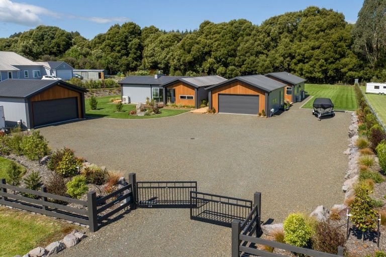 Photo of property in 20 Lancewood Way, Kinloch, Taupo, 3377