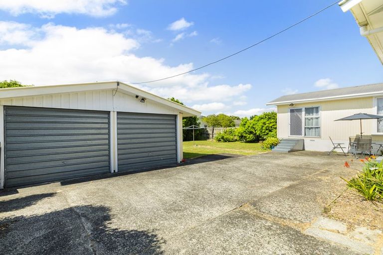 Photo of property in 11 Marybeth Place, Rosehill, Papakura, 2113