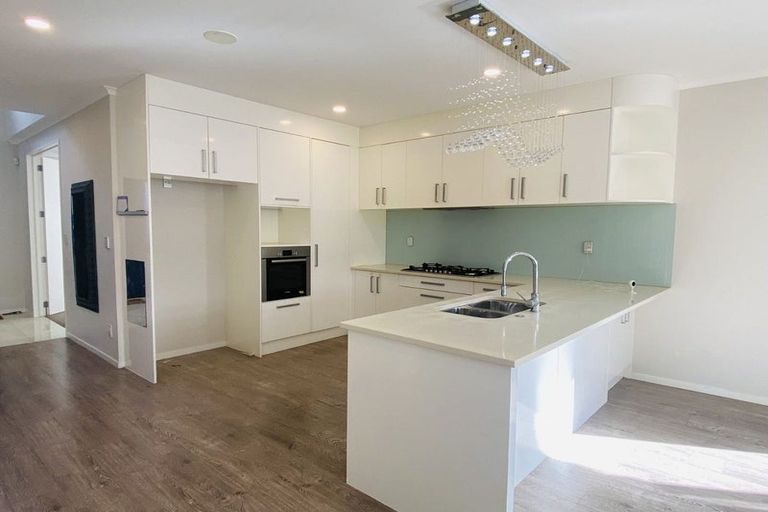 Photo of property in 55 Bordeaux Parade, Te Atatu South, Auckland, 0610