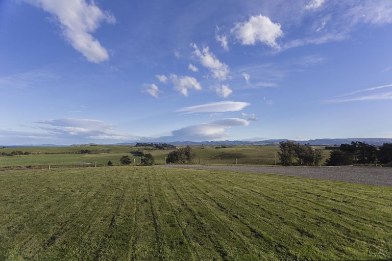 Photo of property in 1069 Waianakarua Road, Herbert, Oamaru, 9495