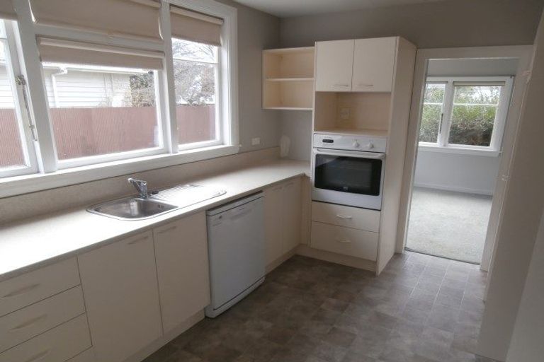 Photo of property in 2 Highgate Avenue, Merivale, Christchurch, 8014