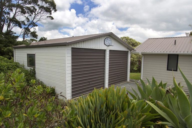 Photo of property in 132 Poyner Road, Ararua, Matakohe, 0594