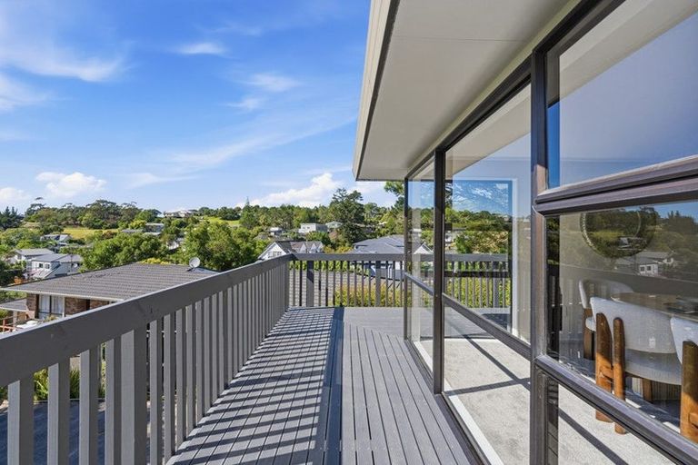Photo of property in 2 Seaford Place, Murrays Bay, Auckland, 0630