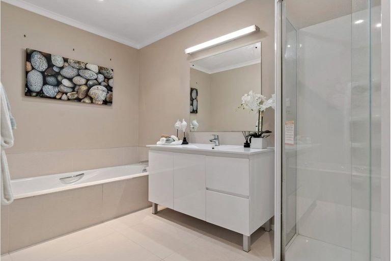 Photo of property in 13a Poto Street, Te Atatu South, Auckland, 0610