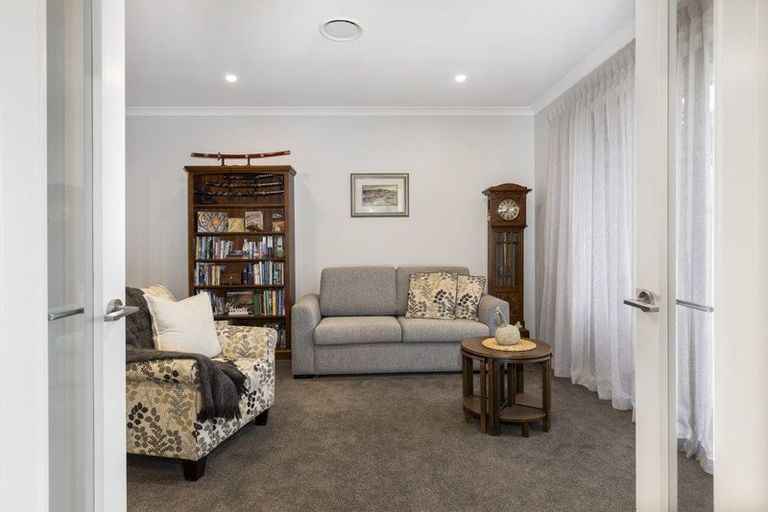 Photo of property in 10 Admiralty Place, Waikawa, Picton, 7220