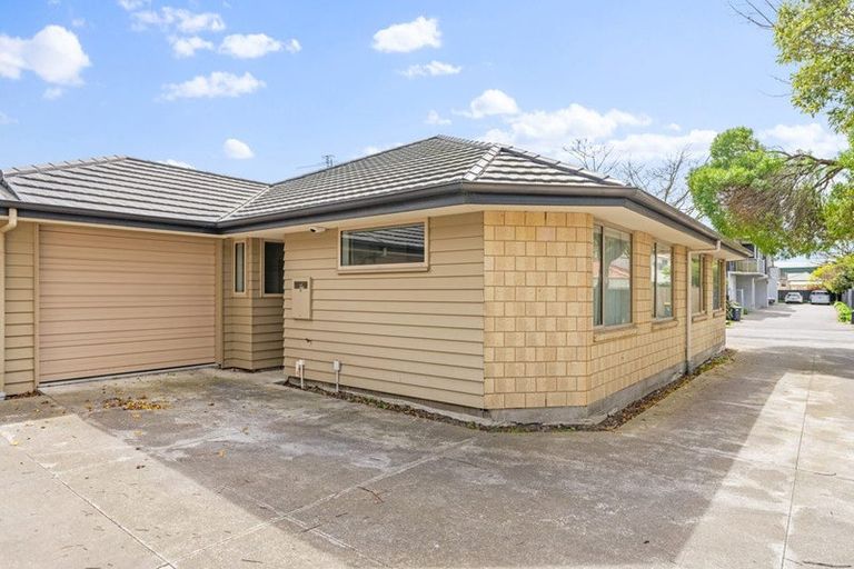 Photo of property in 12a Walpole Street, Waltham, Christchurch, 8023
