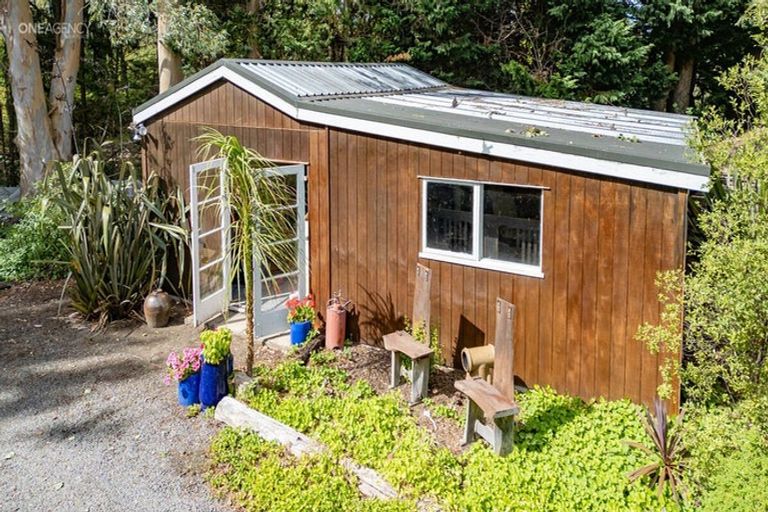 Photo of property in 57 Kings Avenue, Waikuku Beach, 7402