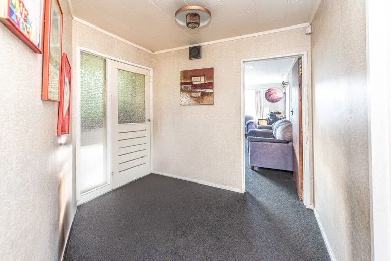 Photo of property in 112 Hinau Street, Castlecliff, Whanganui, 4501