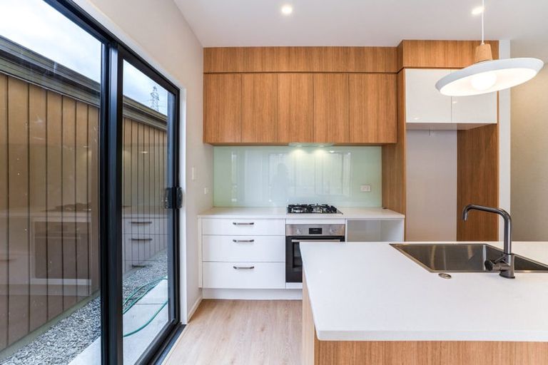 Photo of property in 61 Horokaka Street, Massey, Auckland, 0614
