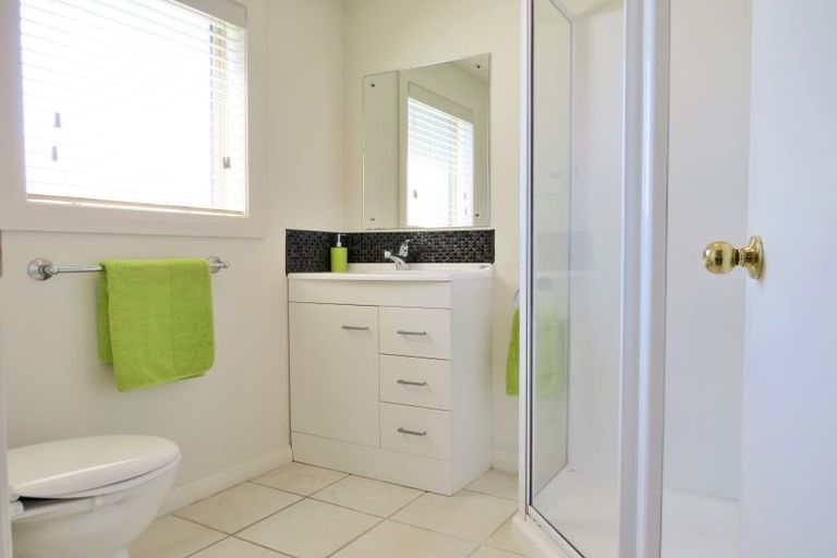 Photo of property in 46 Charles Street, Carterton, 5713