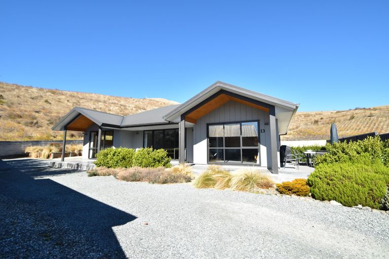 Photo of property in 13 Pinot Noir Court, Omarama, 9412