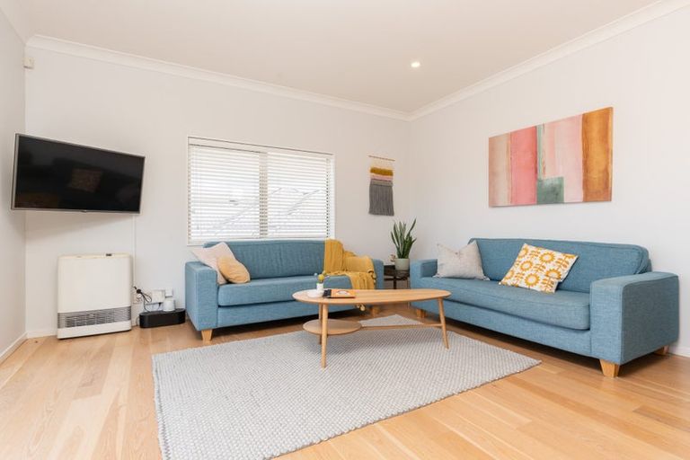 Photo of property in 51 Erlestoke Crescent, Churton Park, Wellington, 6037