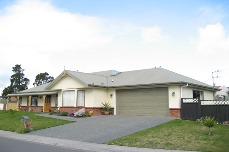 Photo of property in 9 Palmbrook Avenue, Havelock North, 4130