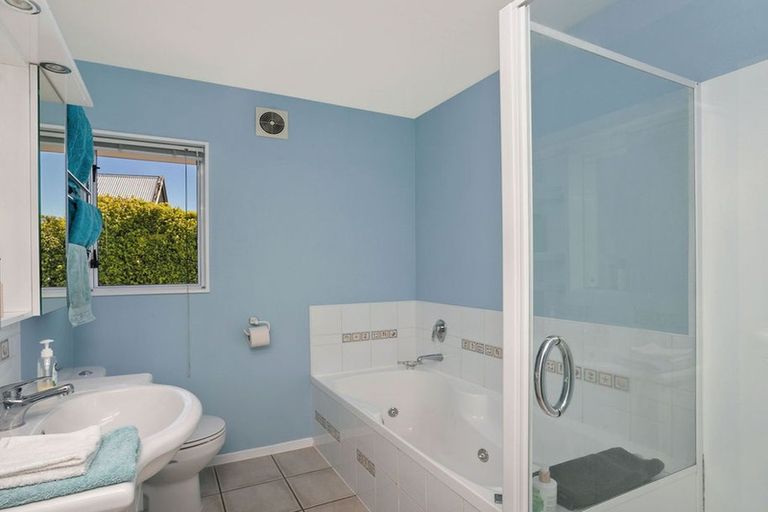 Photo of property in 1/142 Major Hornbrook Road, Mount Pleasant, Christchurch, 8081