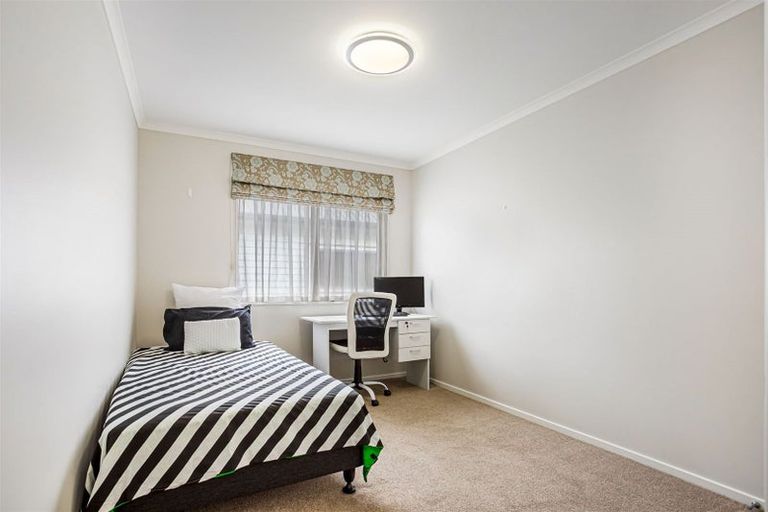 Photo of property in 6 Vincent Lane, Hobsonville, Auckland, 0616