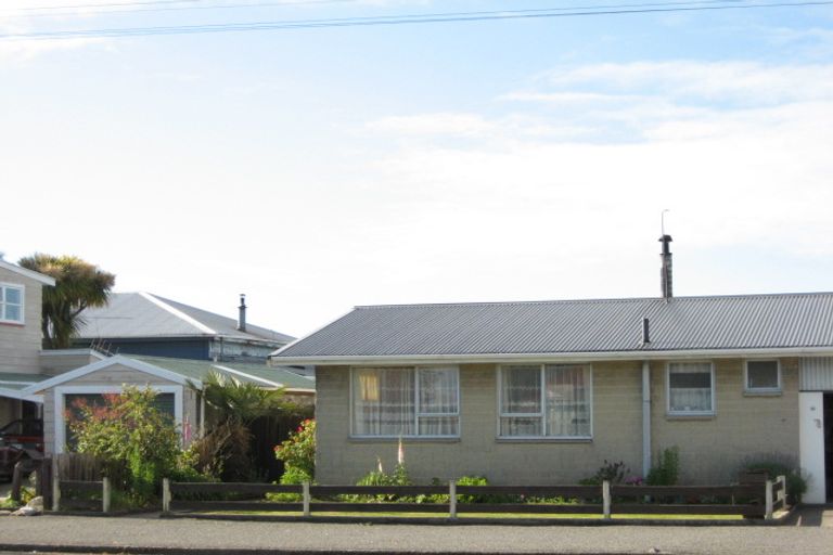 Photo of property in 15 Brougham Street, Westport, 7825