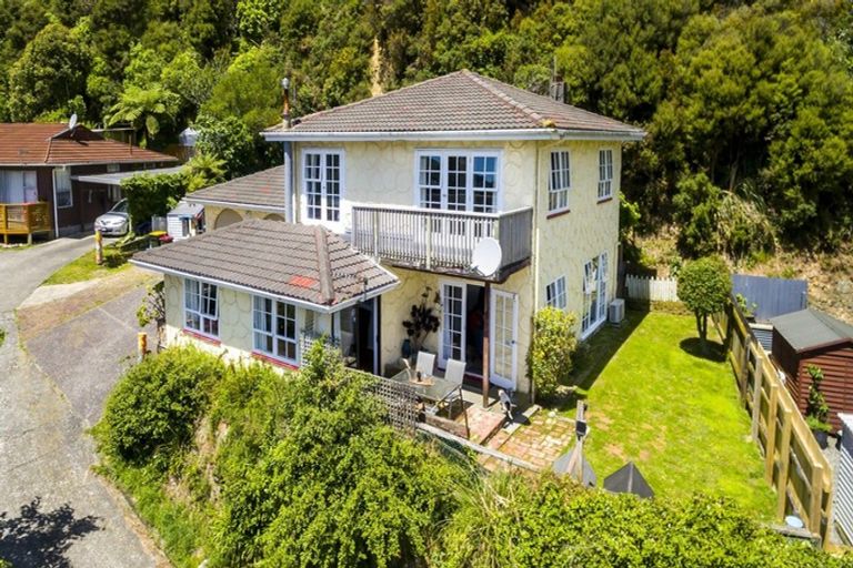 Photo of property in 3 Lord Street, Stokes Valley, Lower Hutt, 5019