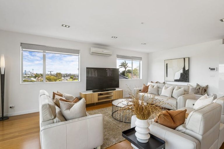 Photo of property in 17a Waitemata Road, Hauraki, Auckland, 0622