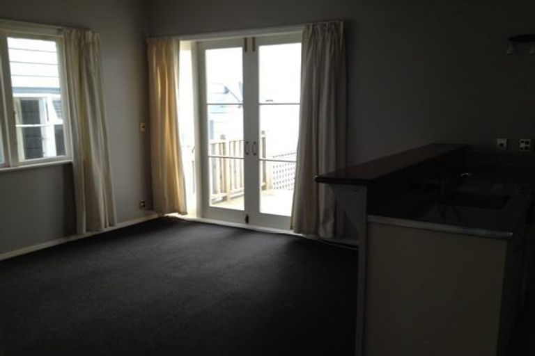 Photo of property in 1/26 Austin Street, Mount Victoria, Wellington, 6011