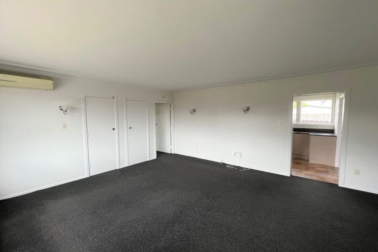 Photo of property in 1/2a Jennifer Place, Papatoetoe, Auckland, 2025