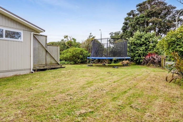 Photo of property in 1 Pohutukawa Drive, Opunake, 4616