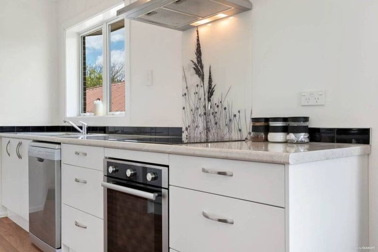 Photo of property in 25 Kayes Road, Pukekohe, 2120