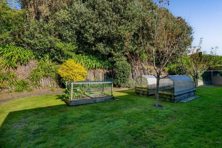 Photo of property in 23f Veale Road, Frankleigh Park, New Plymouth, 4310