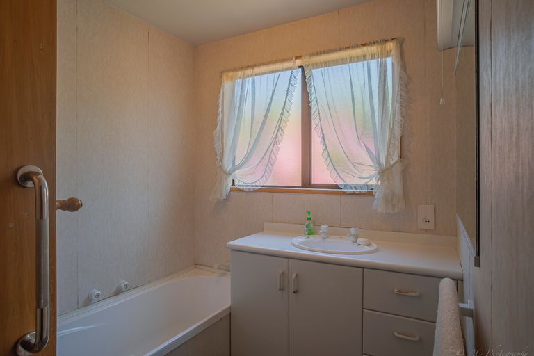 Photo of property in 1/3 Sealy Street, Highfield, Timaru, 7910