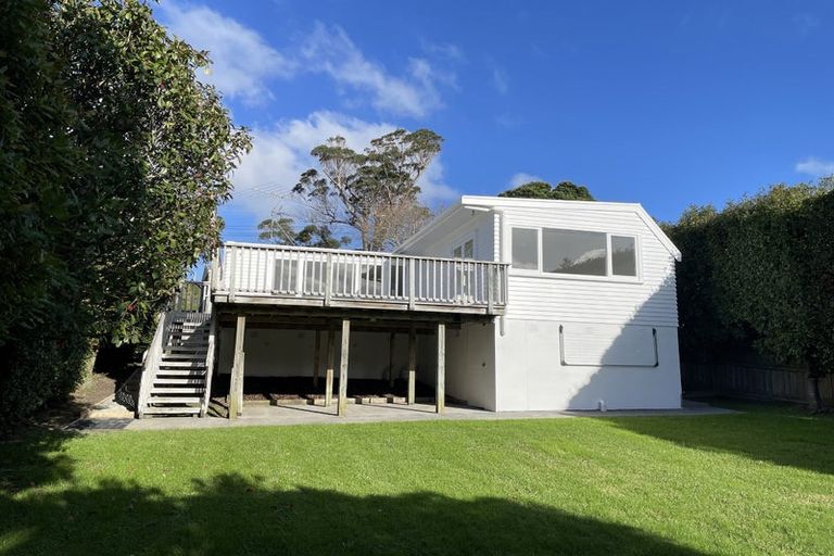 Photo of property in 63 Knights Road, Rothesay Bay, Auckland, 0630
