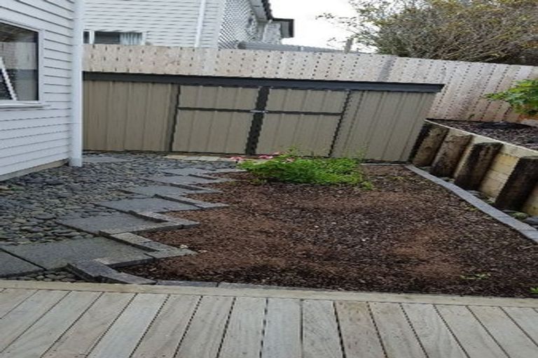 Photo of property in 100 Bluebird Crescent, Unsworth Heights, Auckland, 0632