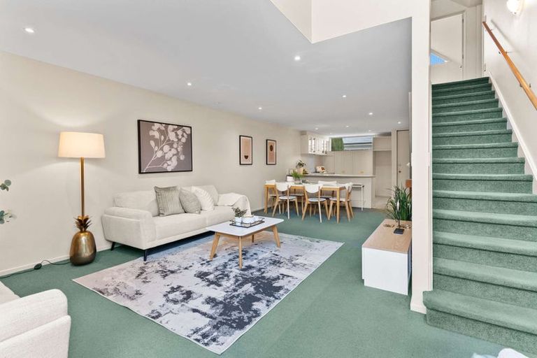 Photo of property in 4/1010 Colombo Street, St Albans, Christchurch, 8014